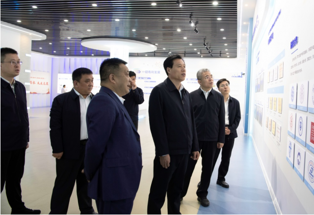 濟(jì)寧市委常委、組織部部長(zhǎng)、統(tǒng)戰(zhàn)部部長(zhǎng)龐建棟到新風(fēng)光調(diào)研